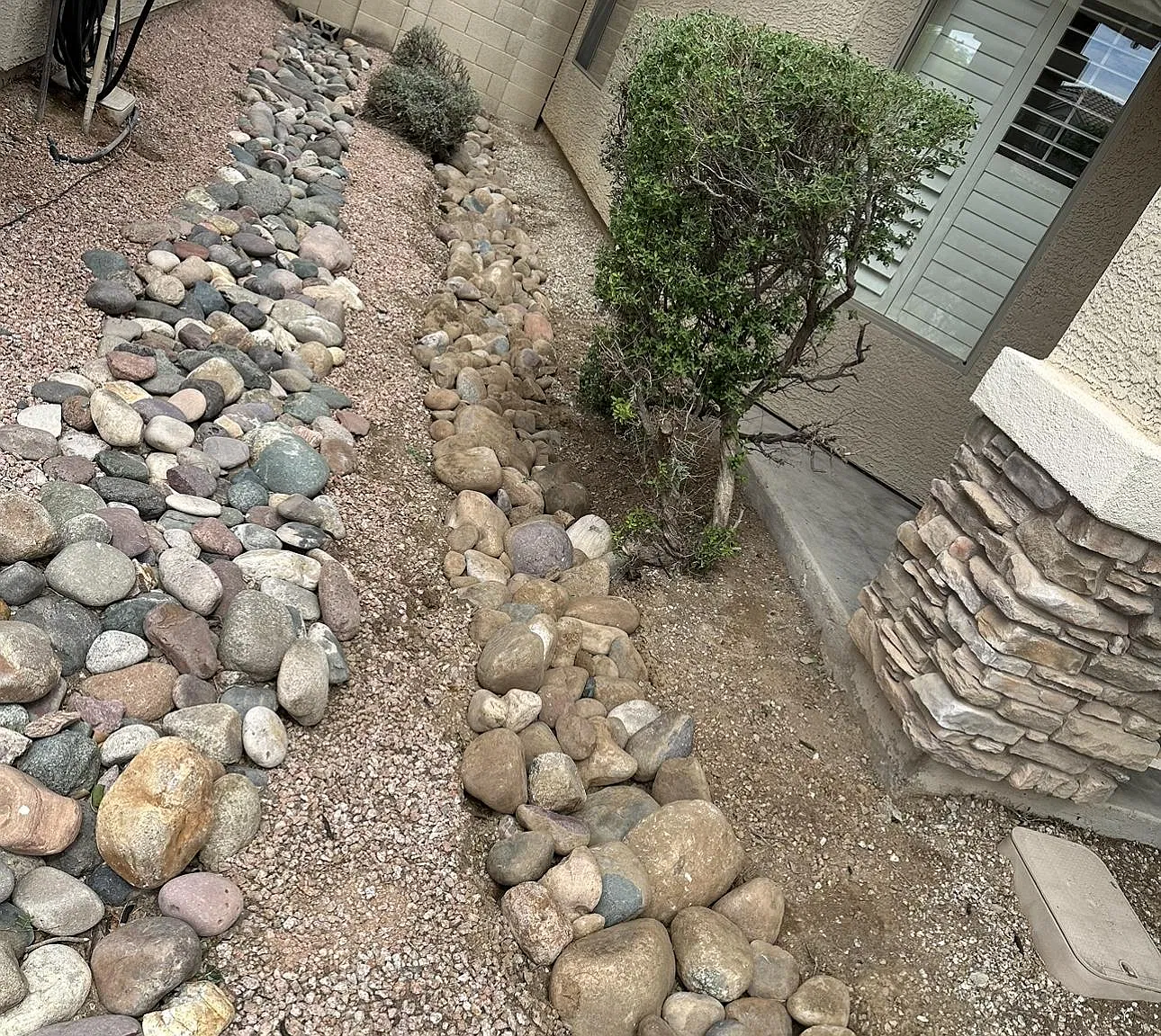 12418 W Windsor Blvd — Photo 2