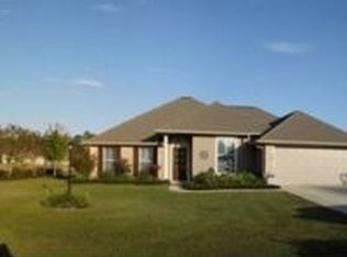 204 Fairfield Oaks Dr, Madisonville, LA 70447