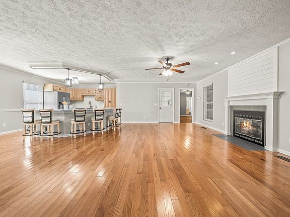 5th image of 1410 N Plantation Dr
