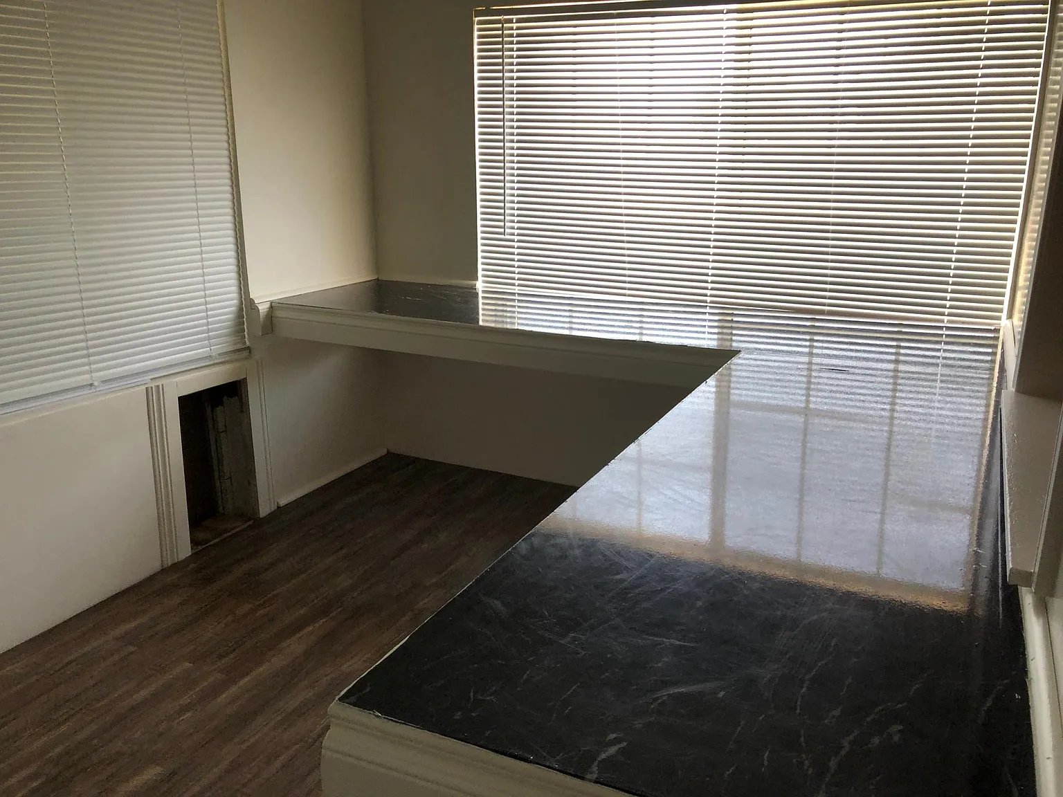26591 Winchester Rd — Photo 2