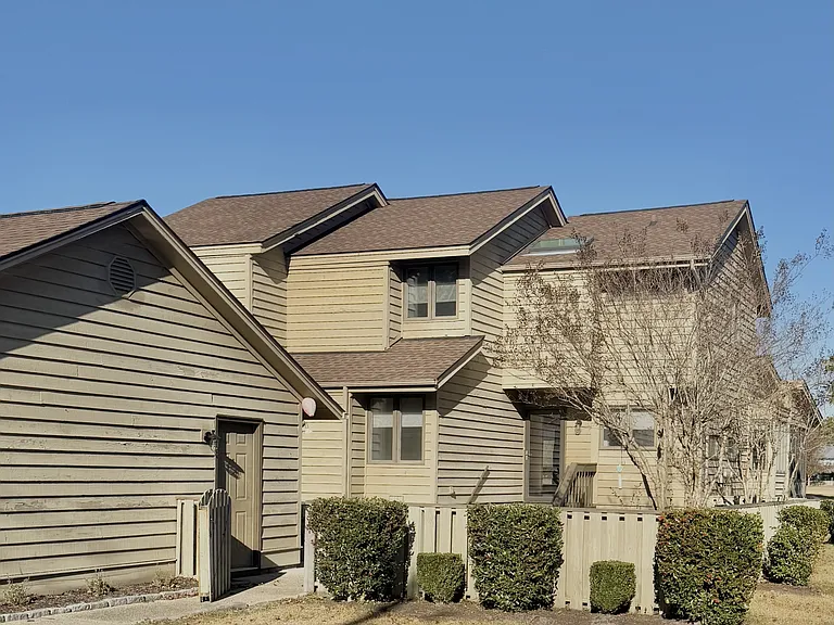 125 Egret Ct #305 — Photo 1