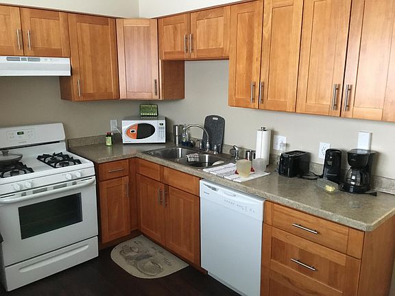 3rd image of 68 Forest Garden Dr