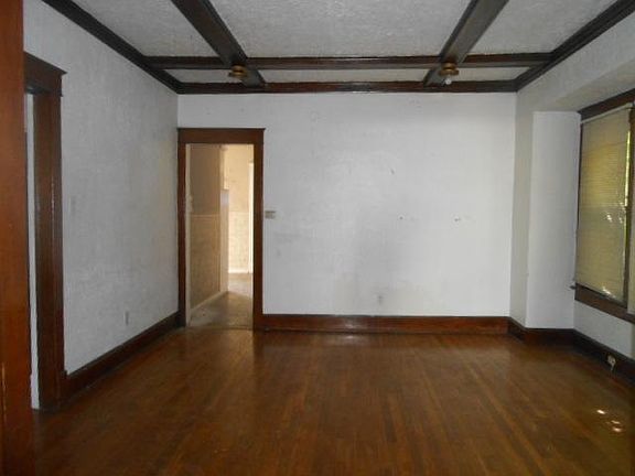 5th image of 121 N Monroe Ave