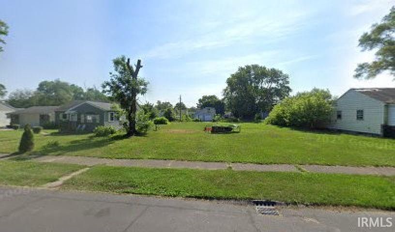 1st image of 214 N Illinois St