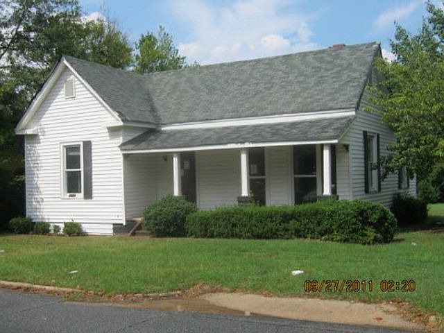 2nd image of 1115 Triple Hill Dr