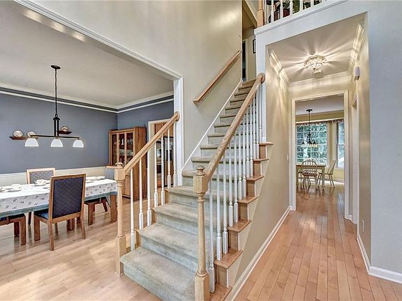 5th image of 2490 Woodbrook Ct