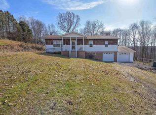 706 Halleck Rd, Fairmont, WV 26554