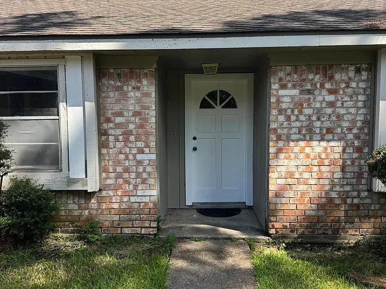 9706 Galston Ln — Photo 2