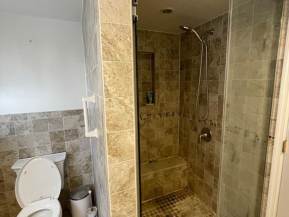 4th image of 8312 14th Ave #1