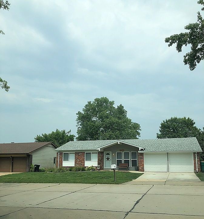 1st image of 2433 Whitshire Dr