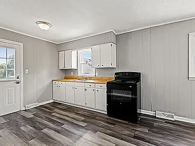 106 E Walnut St #1 — Photo 13