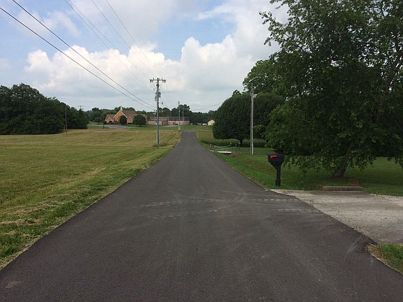 4th image of 110 Eastside Dr