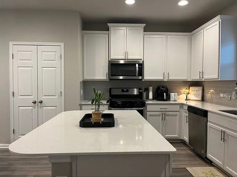 1212 Devon Stetson Pl — Photo 5
