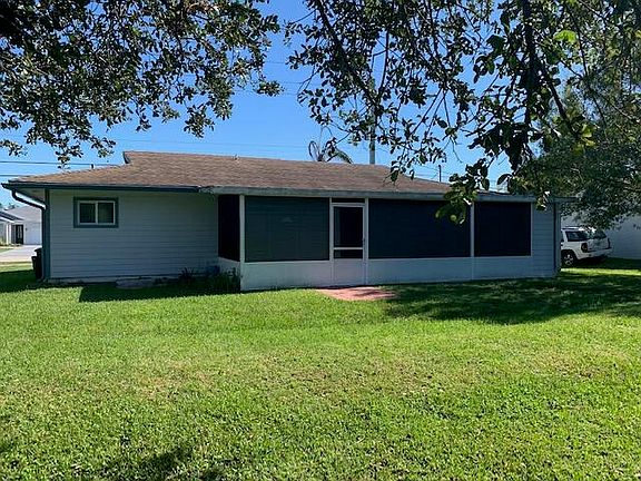 2nd image of 3210 SW Savona Blvd