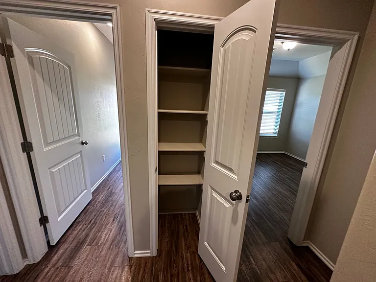 10918 NW 119th St — Photo 15