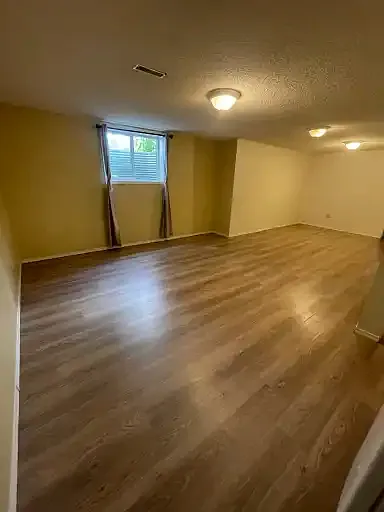 17 Melrose Cres #1A — Photo 7