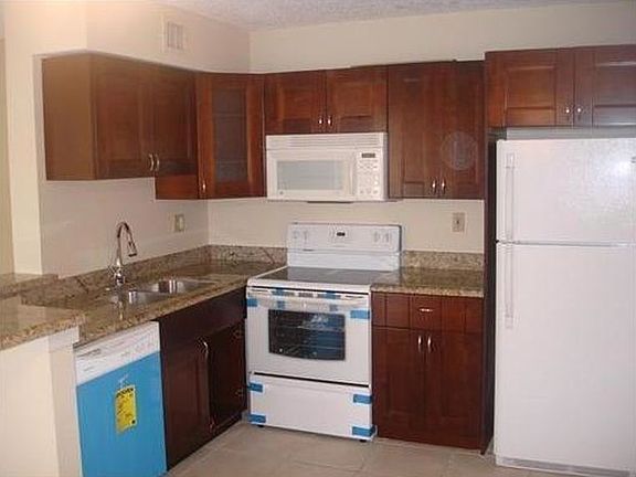 2nd image of 11450 NW 43rd St #11450