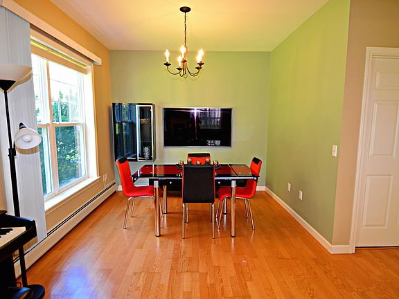 5th image of 11 Irene Ave