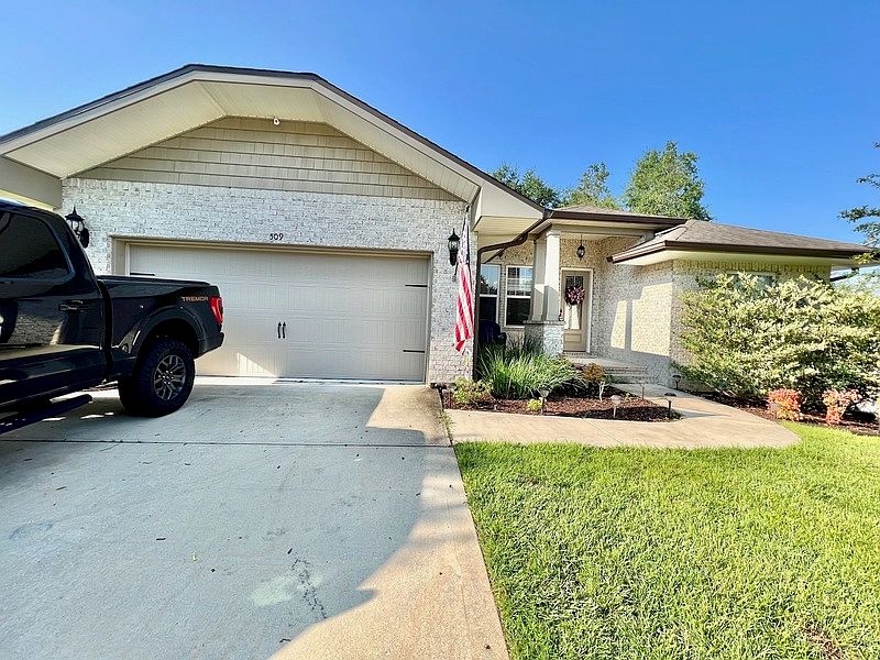 1st image of 509 Grandridge Dr