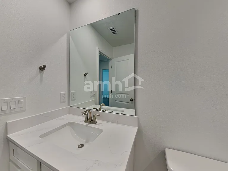 16373 Aubergine Aly — Photo 20