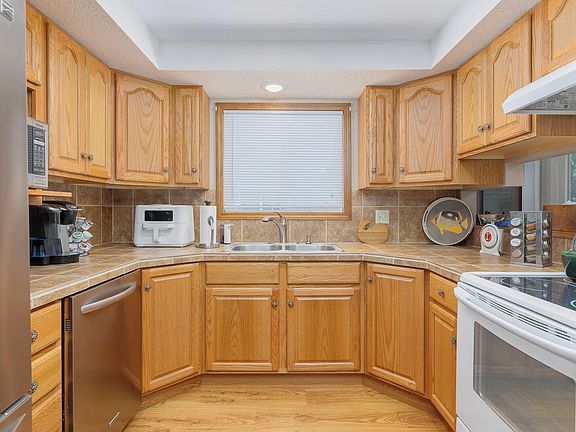 5th image of 5820 El Mesa Ave