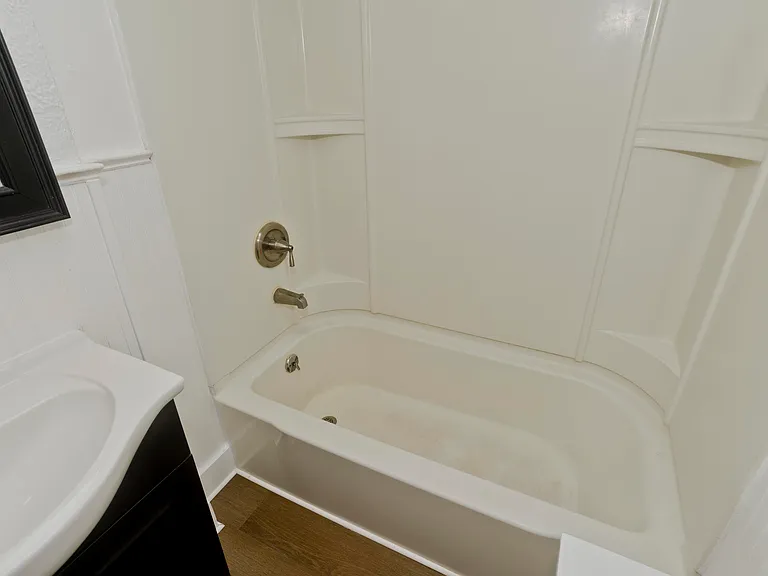 111-115 Groveland St #2 — Photo 19