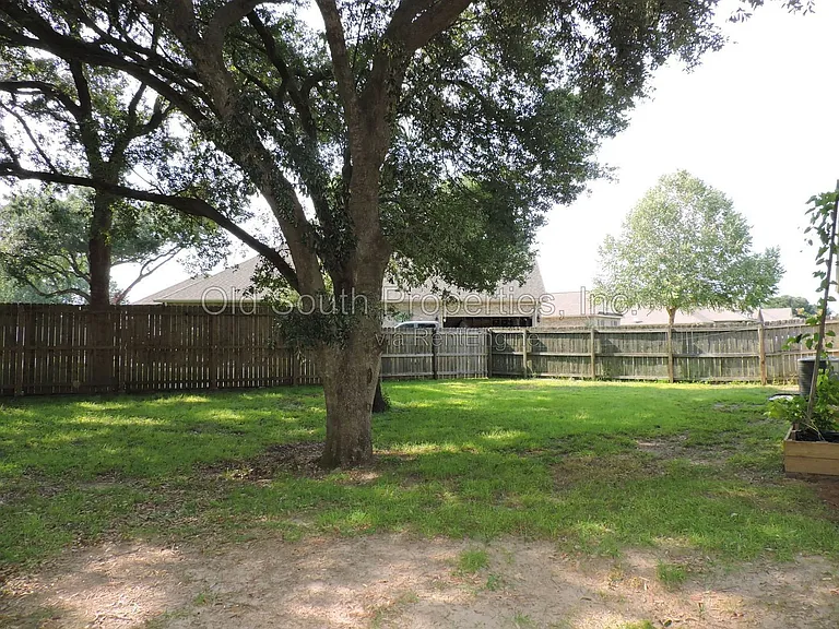 4221 Essex Terrace Cir — Photo 20