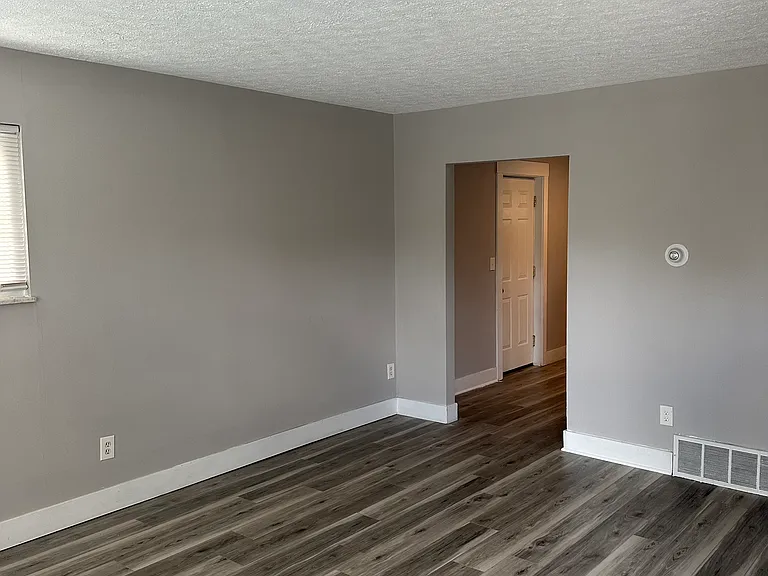 42 Weiser Ave — Photo 2