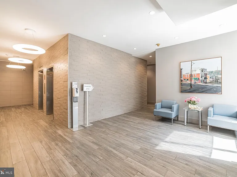 6100 Henry Ave #5B — Photo 5