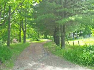 40 Travis Rd, Hyde Park, NY 12538