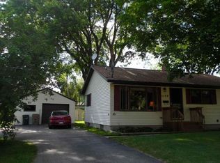 1122 Acewood Blvd, Madison, WI 53716