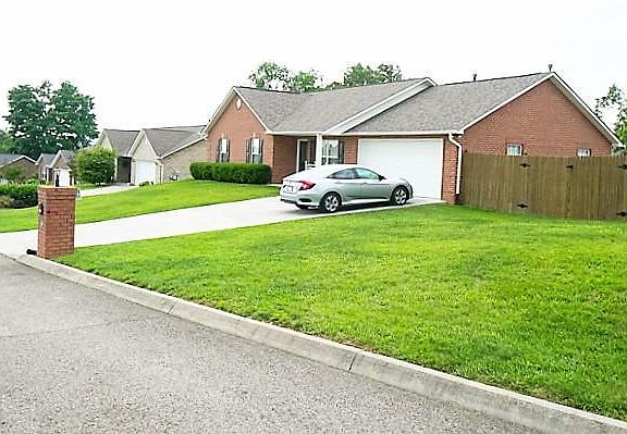 3rd image of 4028 Rainbow Hill Ln