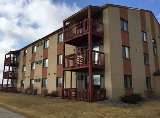 1110 28th Ave S, Moorhead, MN 56560
