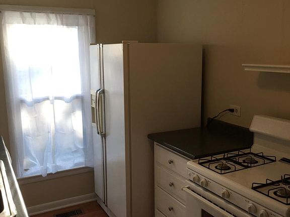 5th image of 1837 W Mitchell St