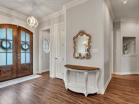 2nd image of 475 Highland Pl