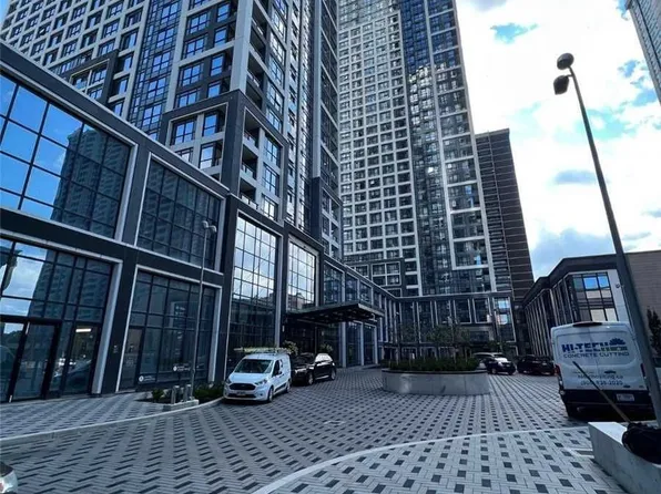 5 Mabelle Ave #1527, Toronto, ON M9A 0C8