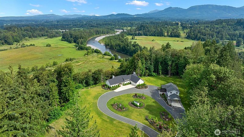 2nd image of 9813 Moran Road