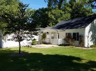 807 C St, Charleston, IL 61920