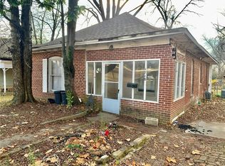 1718 Poplar St, Van Buren, AR 72956