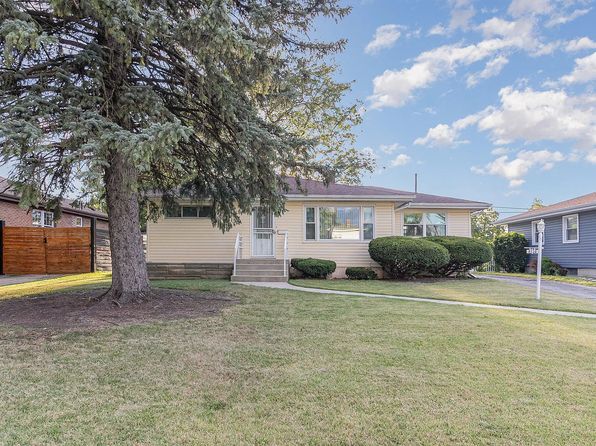 8134 Howard Ave, Munster, IN 46321