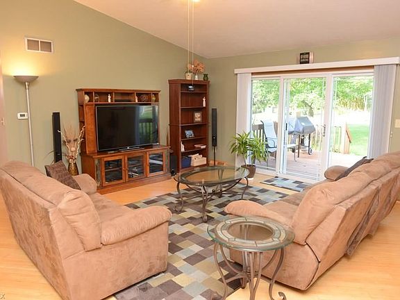 4th image of 5112 Sarah Cir
