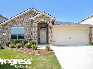 1716 Kings Glen Ln, Fort Worth, TX 76140