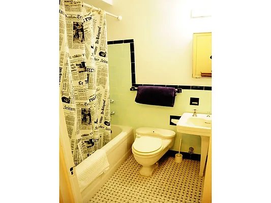 Sold by Aclawrence | media 18