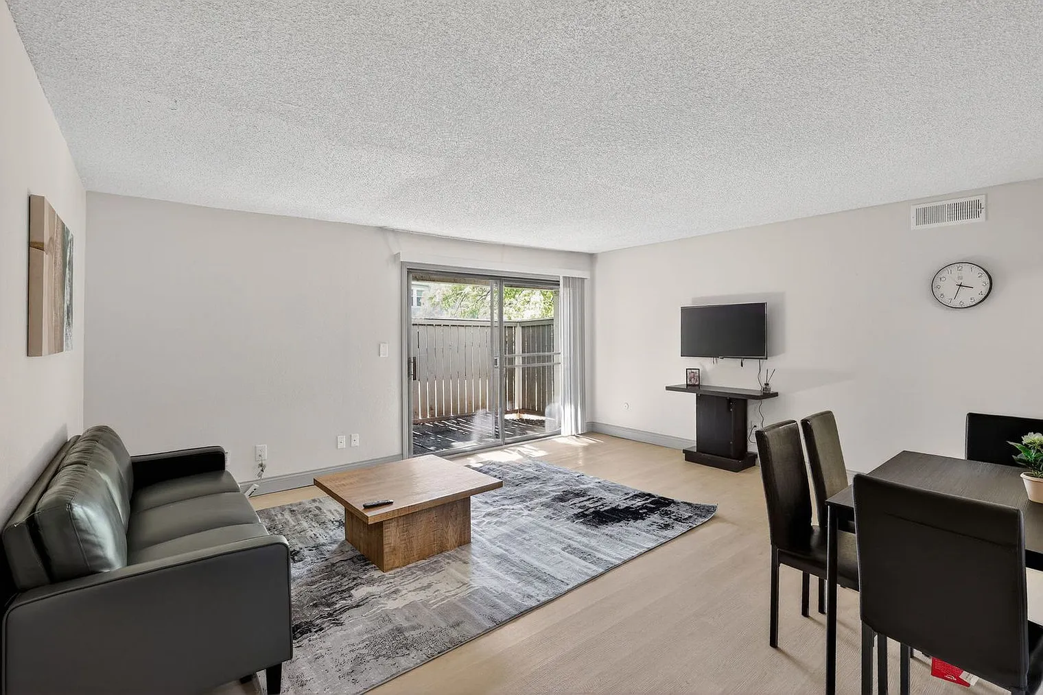 1 bed, 1.0 bath, 764 sqft, $1,920 — Photo 3