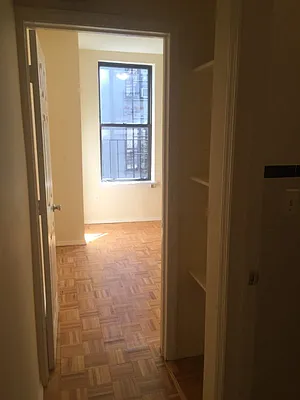 Rented by Bohemia Realty Group | media 20