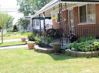 5909 N Vernon St, Dearborn Heights, MI 48127