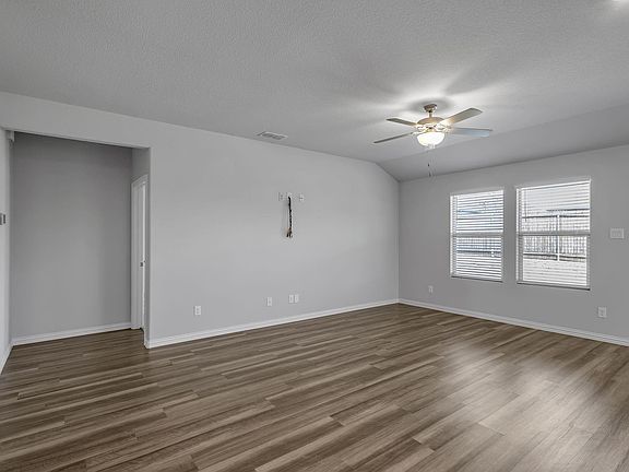 4th image of 488 Deer Canyon Way