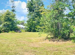 Lucy Cir, Wewahitchka, FL 32465