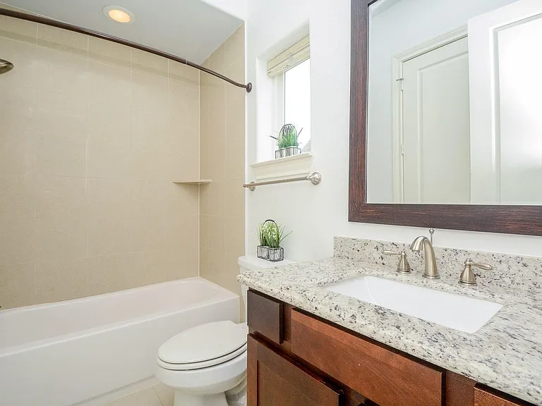 2960 Rusk St — Photo 22