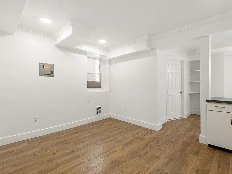 151 Sip Ave #37 — Photo 4
